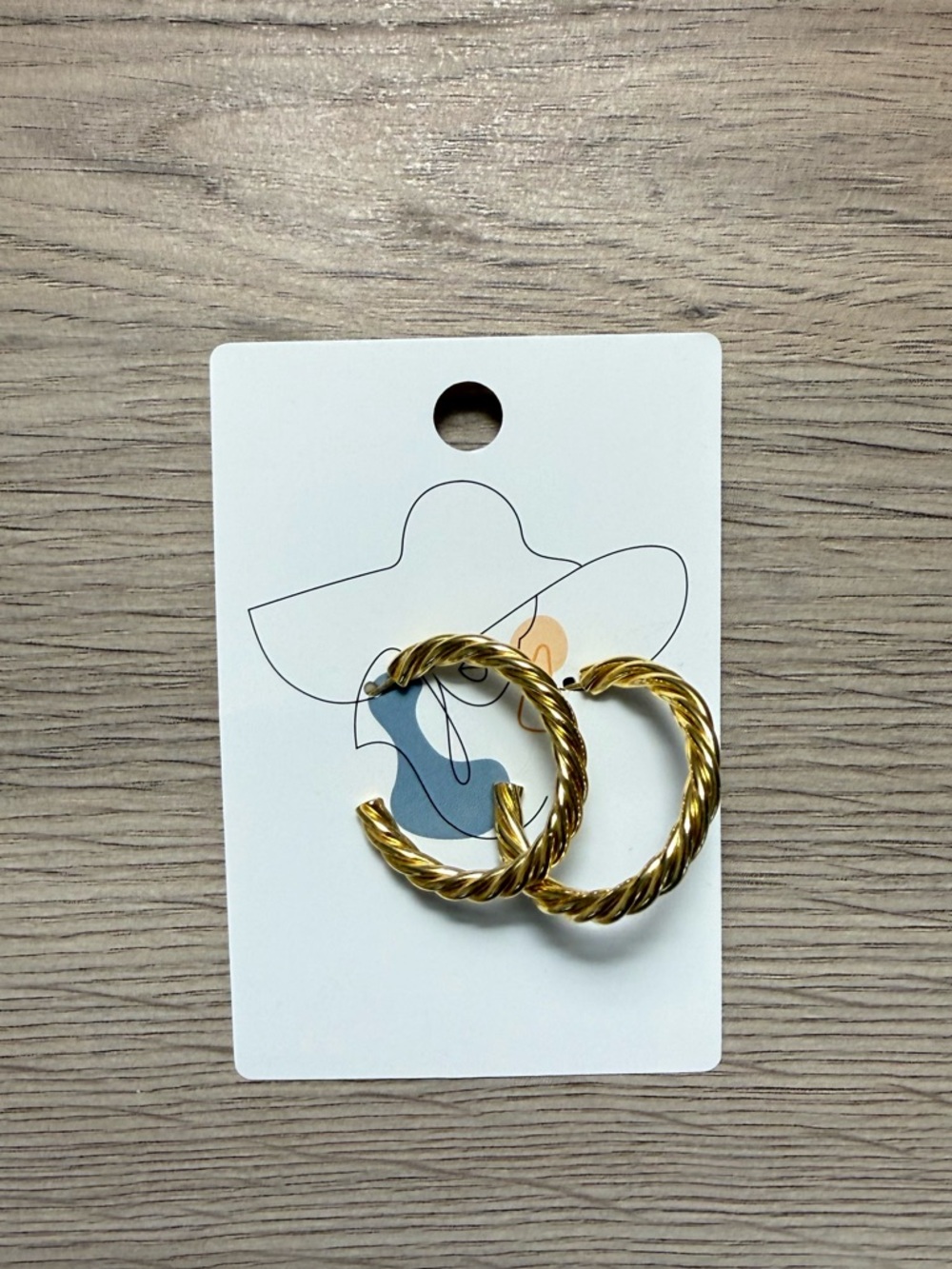 2/$10 | Gold plated hoop earrings